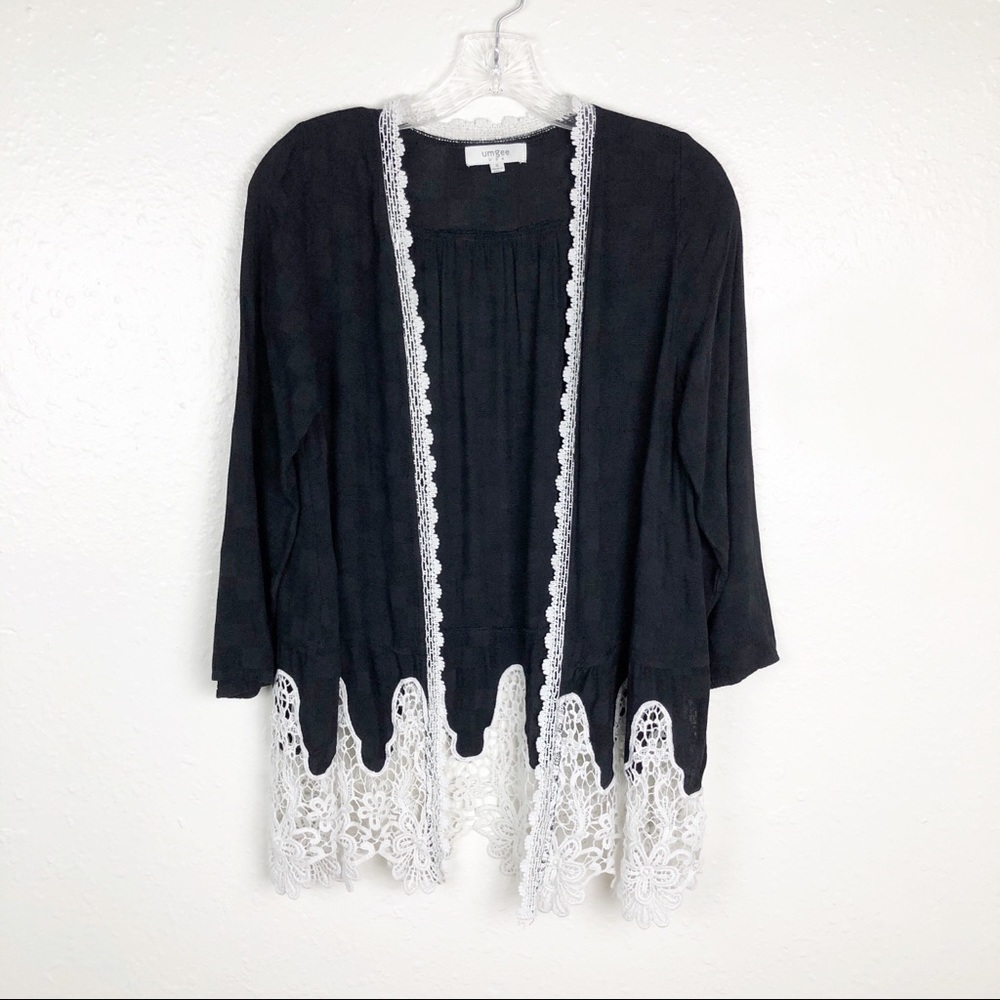 Umgee Black Checker Kimono with White Lace‎ Trim S